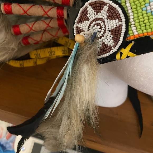 Handmade “real” Indian headdress great for costume or pow wow - Picture 4 of 10